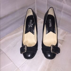 Excellent condition Michael kors heels
